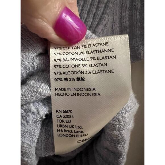 Urban Outfitters Tuscany Top Womens Medium Surplice Neckline Cropped Ribbed Tee - Picture 4 of 6